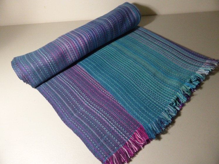 Stone Plum shawl, silk weft, vertical twill, bundle – Version 2